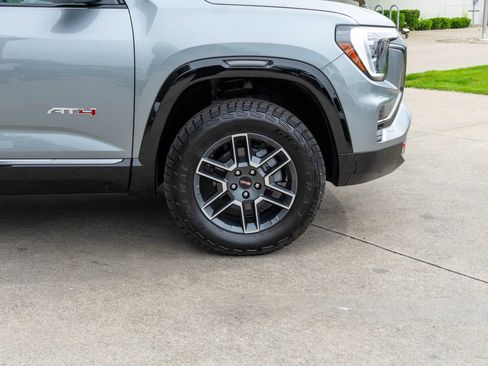 New 2026 GMC Terrain AT4 w/ Convenience Package III AWD/4WD image 33