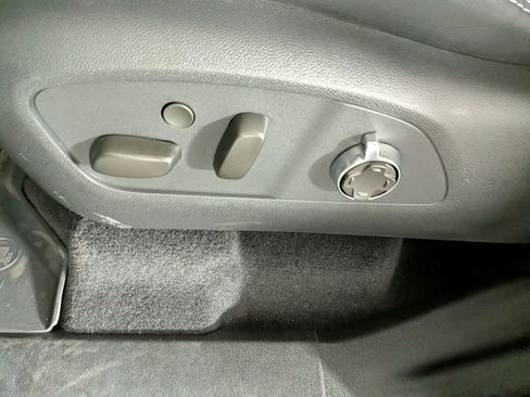 New 2026 GMC Acadia Denali Ultimate w/ LPO, Floor Liner Package image 18