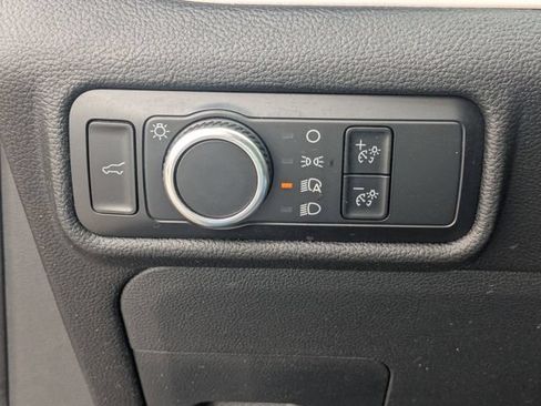 Used 2023 Ford Explorer XLT RWD image 16