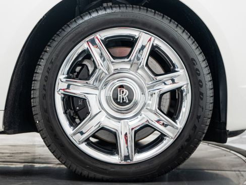 Used 2010 Rolls-Royce Ghost RWD image 45