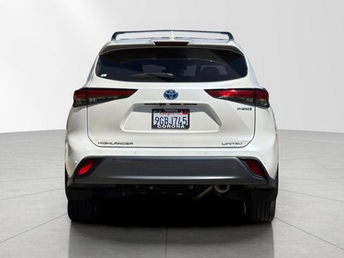 Used 2021 Toyota Highlander Limited image 4