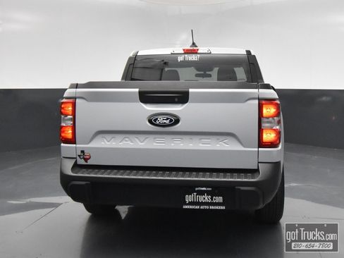 Used 2025 Ford Maverick XL FWD image 6