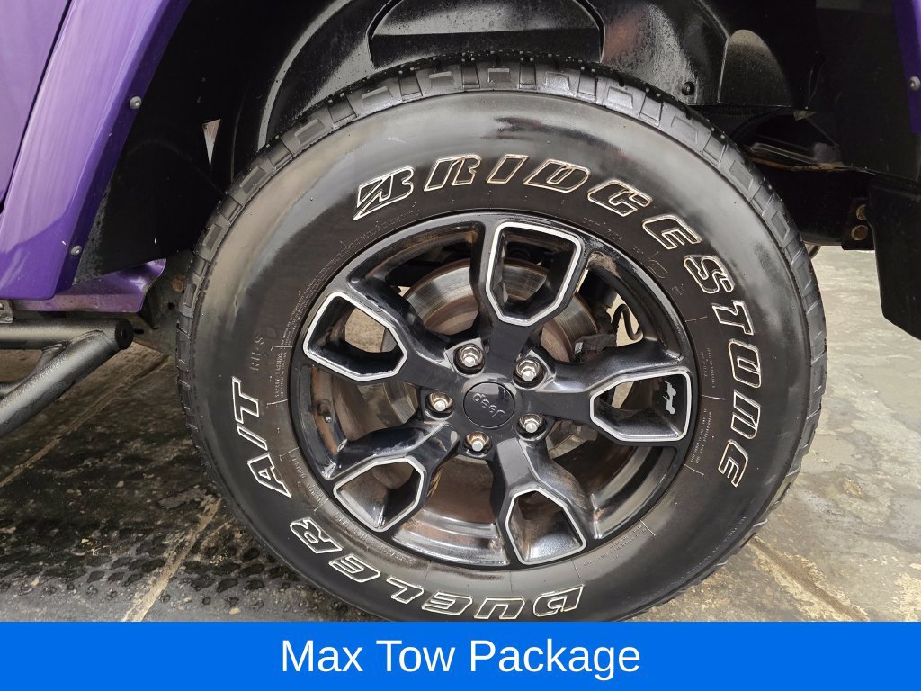 Used 2018 Jeep Wrangler Unlimited Sahara AWD/4WD image 11