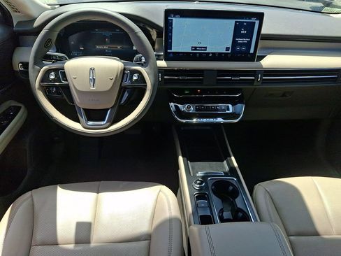 Certified 2023 Lincoln Corsair AWD w/ Equipment Group 101A image 11