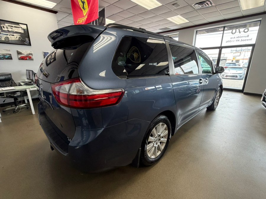 Used 2016 Toyota Sienna XLE w/ XLE Navigation Package AWD/4WD image 8