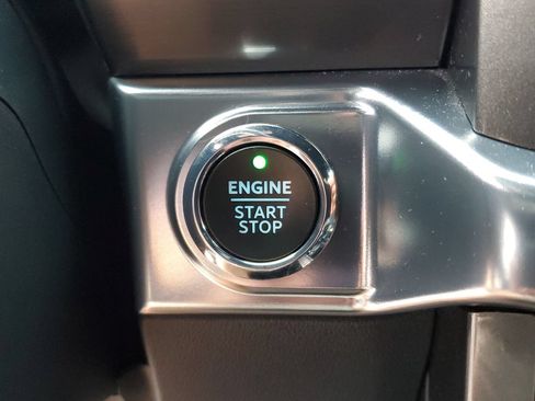 Used 2022 Ford F150 Lariat w/ Equipment Group 502A High AWD/4WD image 25