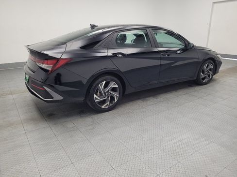 Used 2025 Hyundai Elantra Sport FWD image 10