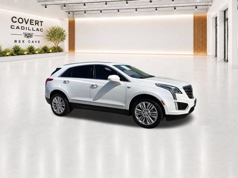 Used 2019 Cadillac XT5 Premium Luxury w/ Driver Assist Package FWD image 17