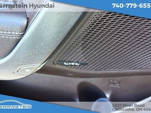 Used 2017 Hyundai Santa Fe Sport w/ 2.0T Ultimate Tech Package 05 AWD/4WD image 16