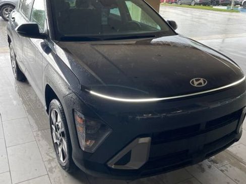 Certified 2025 Hyundai Kona SEL AWD/4WD image 1