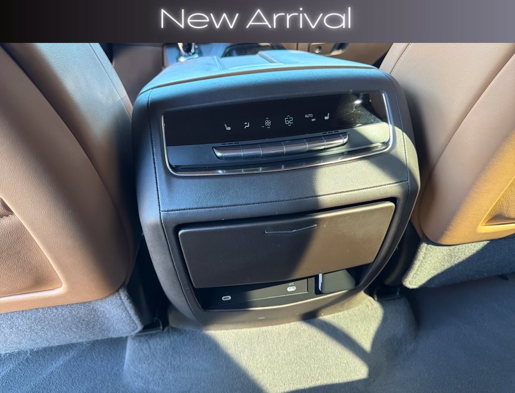 Used 2022 Cadillac Escalade Premium Luxury w/ Performance Package AWD/4WD image 9