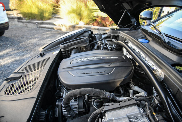 Used 2021 Porsche Macan AWD/4WD image 17