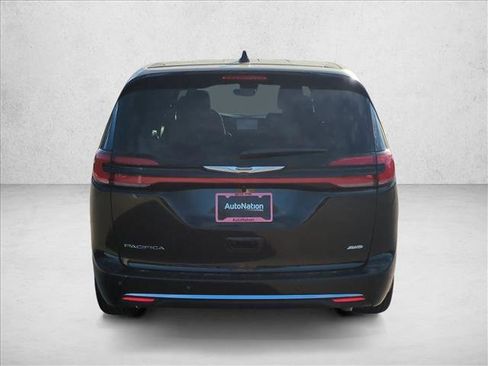 New 2026 Chrysler Pacifica Select image 7