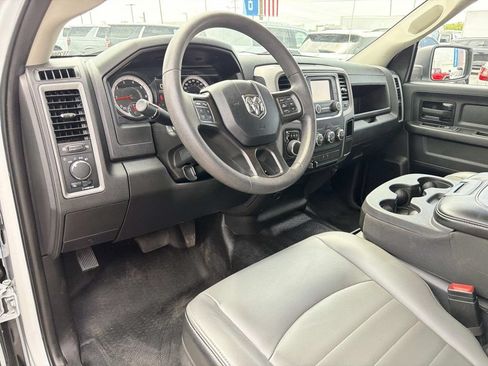 Used 2022 RAM 1500 Tradesman w/ Chrome Appearance Group RWD image 23