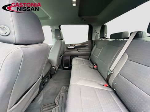 Used 2022 Chevrolet Silverado 1500 LT image 32