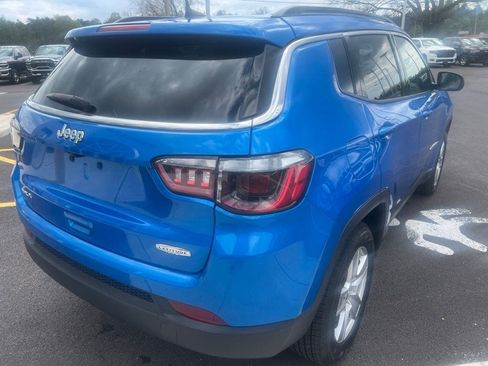 Used 2022 Jeep Compass Latitude w/ Convenience Group AWD/4WD image 9