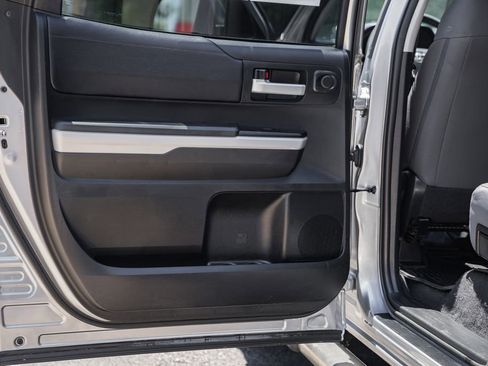 Used 2019 Toyota Tundra SR5 w/ SR5 Upgrade Package AWD/4WD image 37