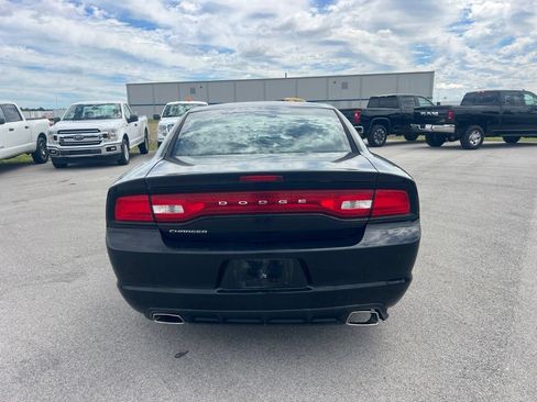Used 2013 Dodge Charger SE RWD image 7