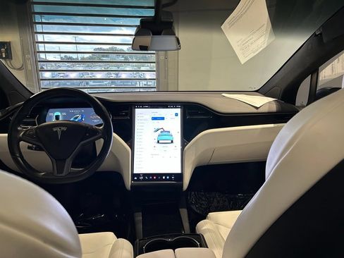 Used 2019 Tesla Model X Long Range AWD/4WD image 29