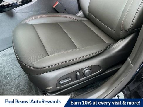 New 2025 Chevrolet Trax RS w/ Sunroof Package image 16