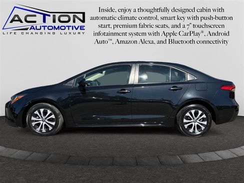Used 2022 Toyota Corolla LE image 5