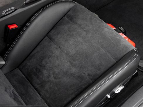 Certified 2014 Porsche 911 GT3 RWD image 34