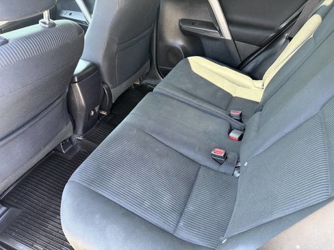 Used 2016 Toyota RAV4 LE AWD/4WD image 20