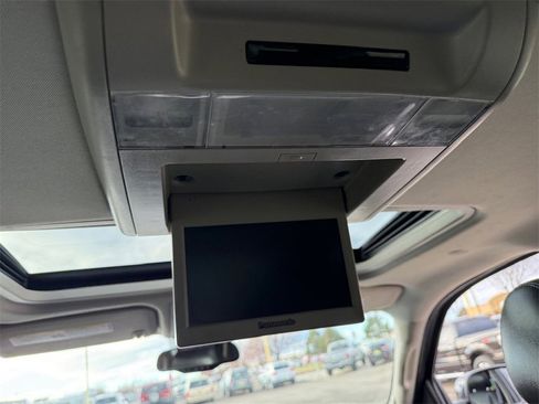 Used 2011 GMC Yukon Denali image 37