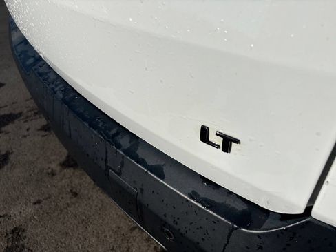 Used 2019 Chevrolet Traverse LT w/ LT Premium Package AWD/4WD image 7