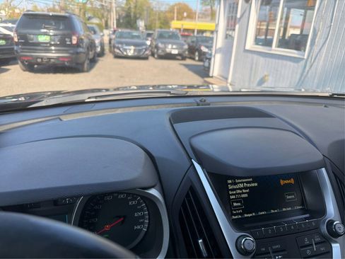 Used 2017 Chevrolet Equinox LT w/ Convenience Package FWD image 22