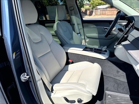 New 2026 Volvo XC90 T8 Ultra w/ Protection Package Premier AWD/4WD image 32