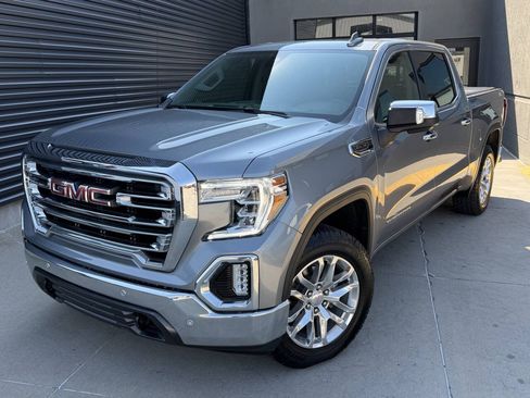 Used 2022 GMC Sierra 1500 SLT w/ SLT Premium Plus Package AWD/4WD image 2