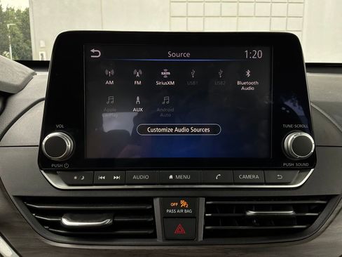 Used 2025 Nissan Altima 2.5 SV FWD image 29