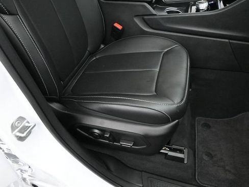 Used 2025 Jeep Grand Cherokee L Limited w/ Luxury Tech Group II AWD/4WD image 33