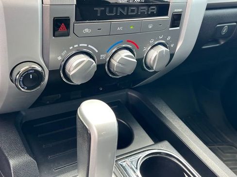 Used 2015 Toyota Tundra SR5 w/ SR5 Upgrade Package image 22