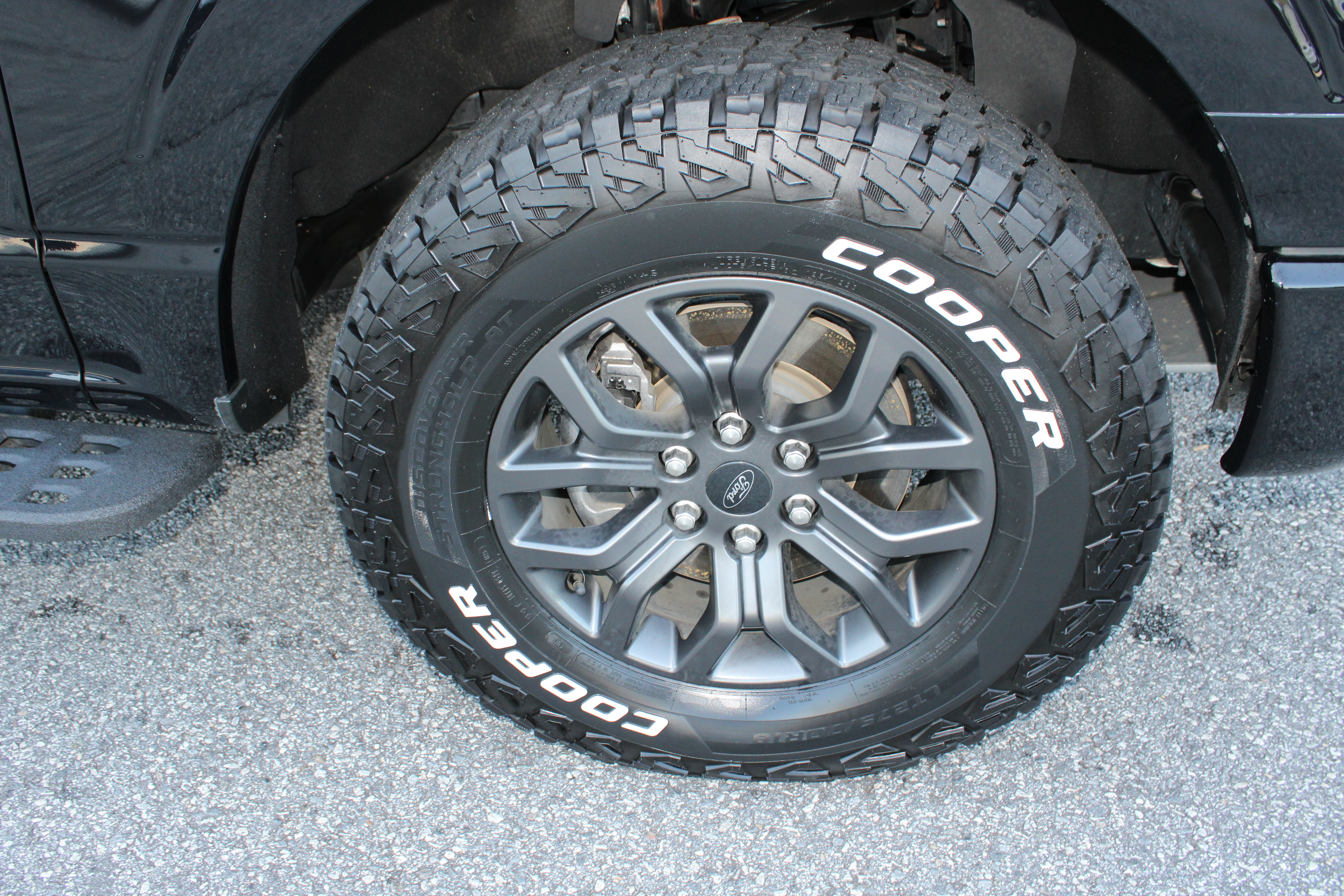 Used 2022 Ford F150 Tremor w/ Bed Utility Package AWD/4WD image 9