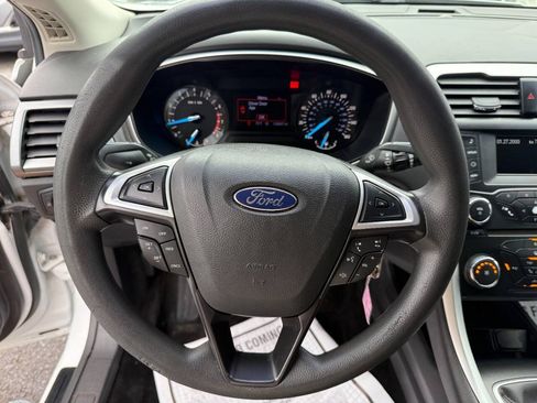 Used 2013 Ford Fusion SE FWD image 15