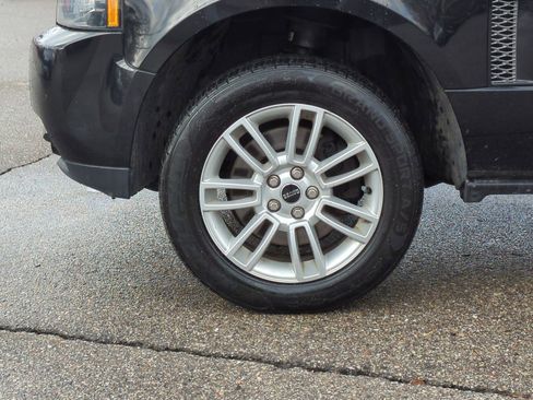 Used 2012 Land Rover Range Rover HSE image 17