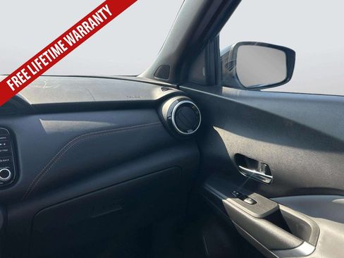 Used 2024 Nissan Kicks SR w/ SR Premium Package FWD image 19
