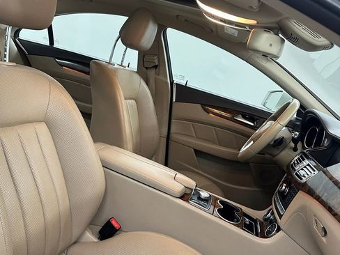 Used 2012 Mercedes-Benz CLS 550 4MATIC image 34