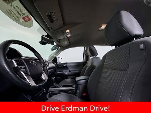 Certified 2022 Toyota Tacoma SR5 w/ Technology Package AWD/4WD image 6