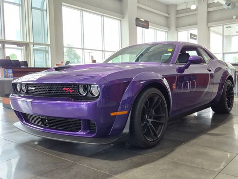 Used 2023 Dodge Challenger R/T Scat Pack RWD image 2