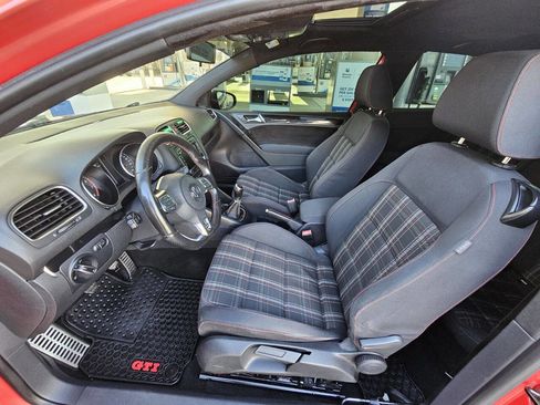 Used 2011 Volkswagen GTI Base 2dr Hatchback 6M w/ Sunro image 4