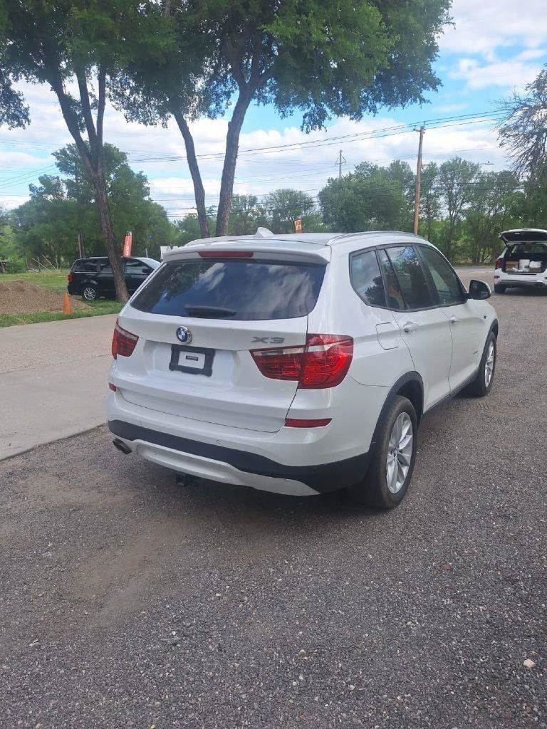 Used 2017 BMW X3 xDrive28i AWD/4WD image 3