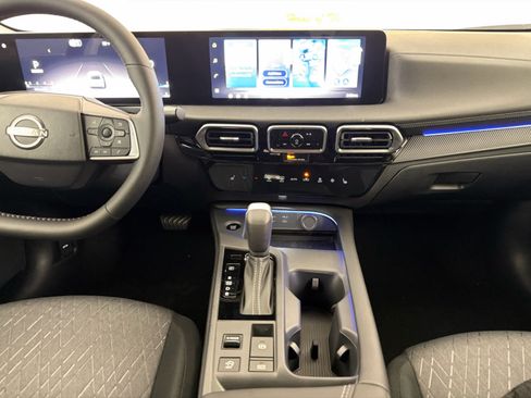 New 2026 Nissan Sentra SV w/ SV Convenience Package FWD image 19