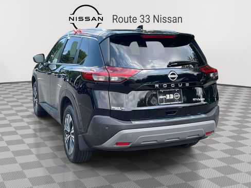 Used 2023 Nissan Rogue SV w/ SV Premium B Package AWD/4WD image 3
