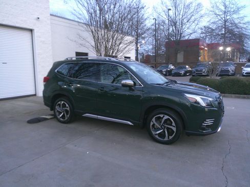Used 2023 Subaru Forester Touring w/ Popular Package #2 image 14