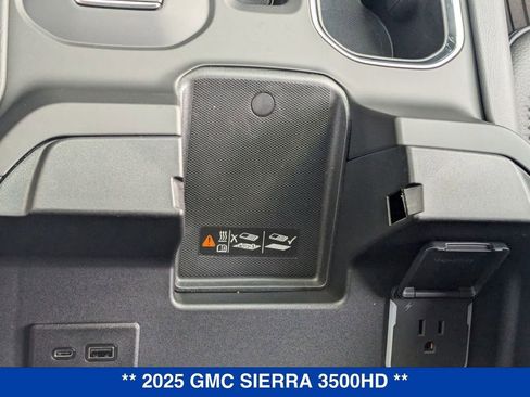 New 2025 GMC Sierra 3500 Denali w/ Denali Reserve Package image 28