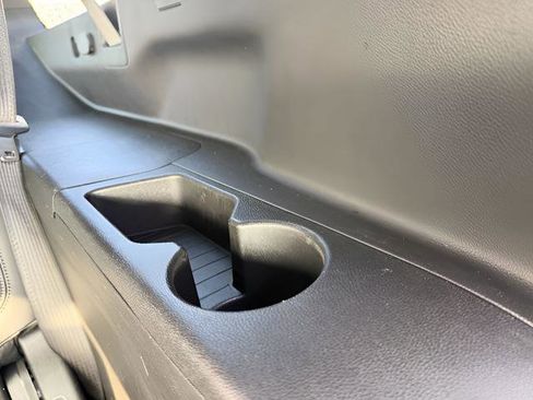 Used 2025 Chevrolet Suburban Z71 image 48