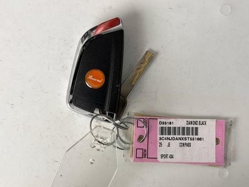 Used 2025 Jeep Compass Sport AWD/4WD image 19